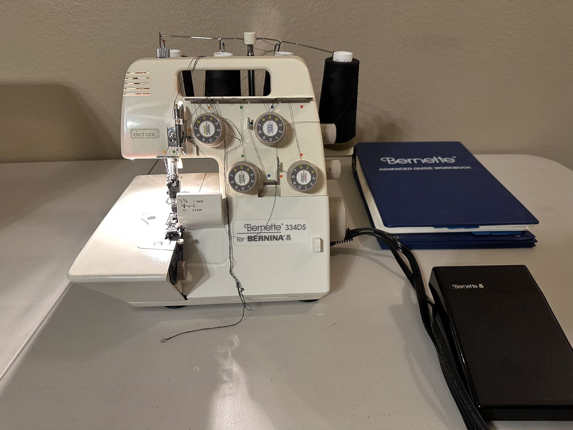 Bernina Bernette Serger Overlock Electronic Sewing Machine