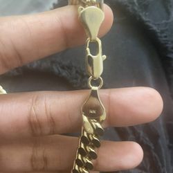 That’s How It Looked On  Don’t Text Not Seriously Buyer