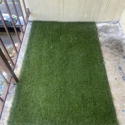 Artificial Grassy rug 3x5 for Indoor/Outdoor Decor. $30 each