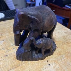 Hand Carved Wooden Elaphant With Baby 