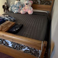 Queen Bed With Mattress  And Night Stands Must Go!