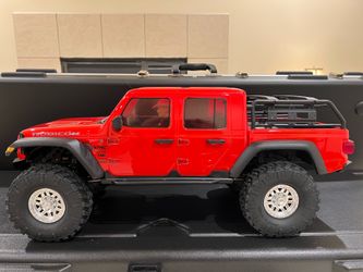 Axial 1/10 SCX10 Jeep Gladiator x2