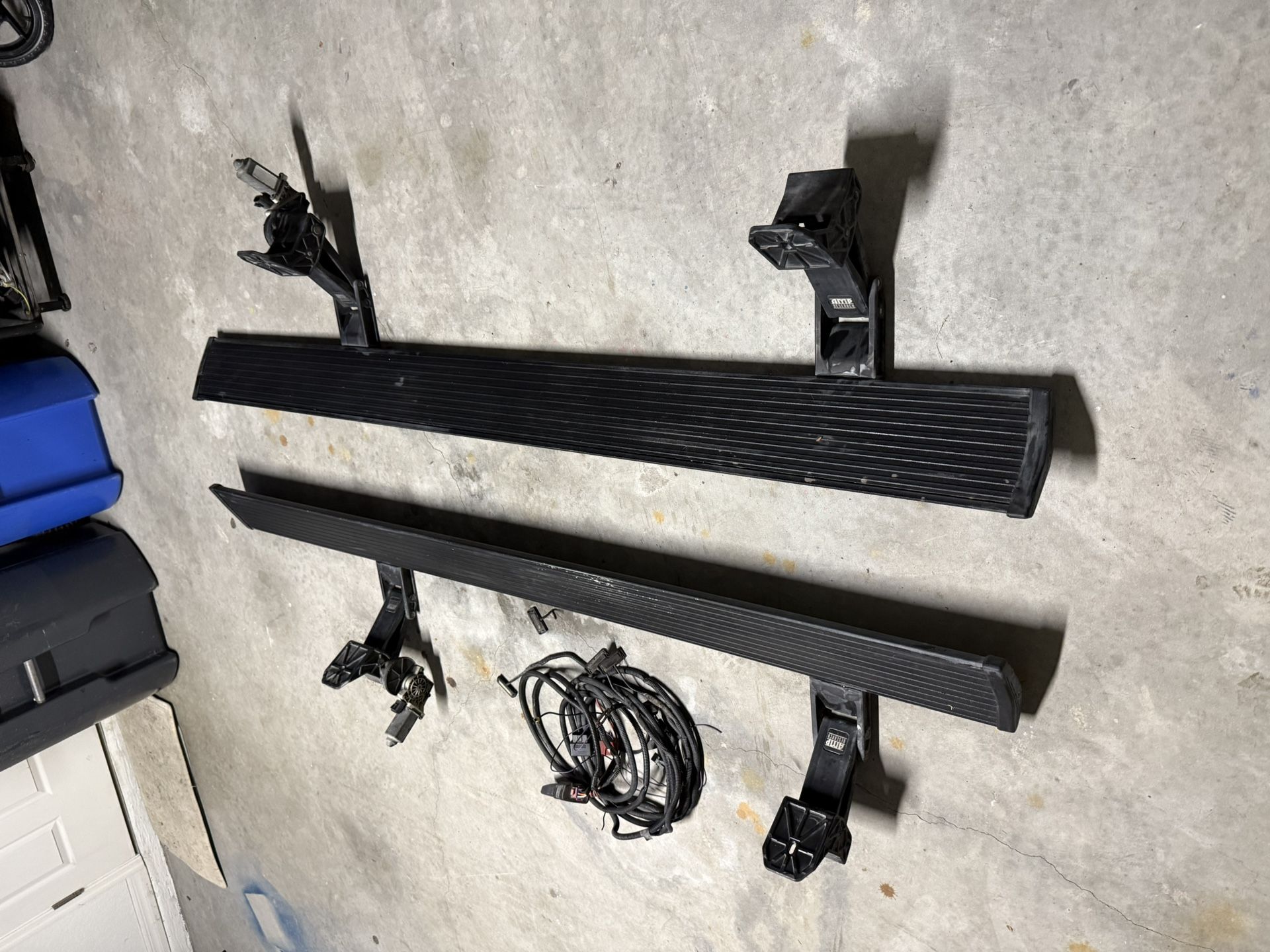 14-18 Silverado/sierra Amp Plug And Play Running Boards