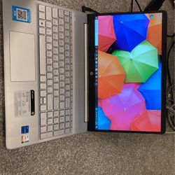 HP 15.6 Inch Non-touchscreen Laptop Intel 11th Gen i5-1135G7, 8GB RAM,  256GB SSD Windows 10 Home silver