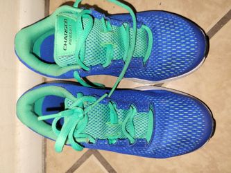 Under Armour boys shoes size 3.5