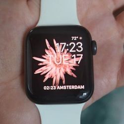 Apple Watch Series 6