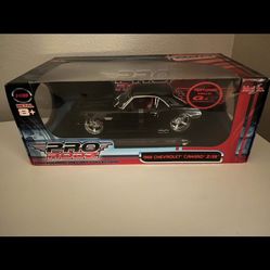 1968 Chevrolet Camaro Z/28 Maisto die cast car 1:18 new in box Black