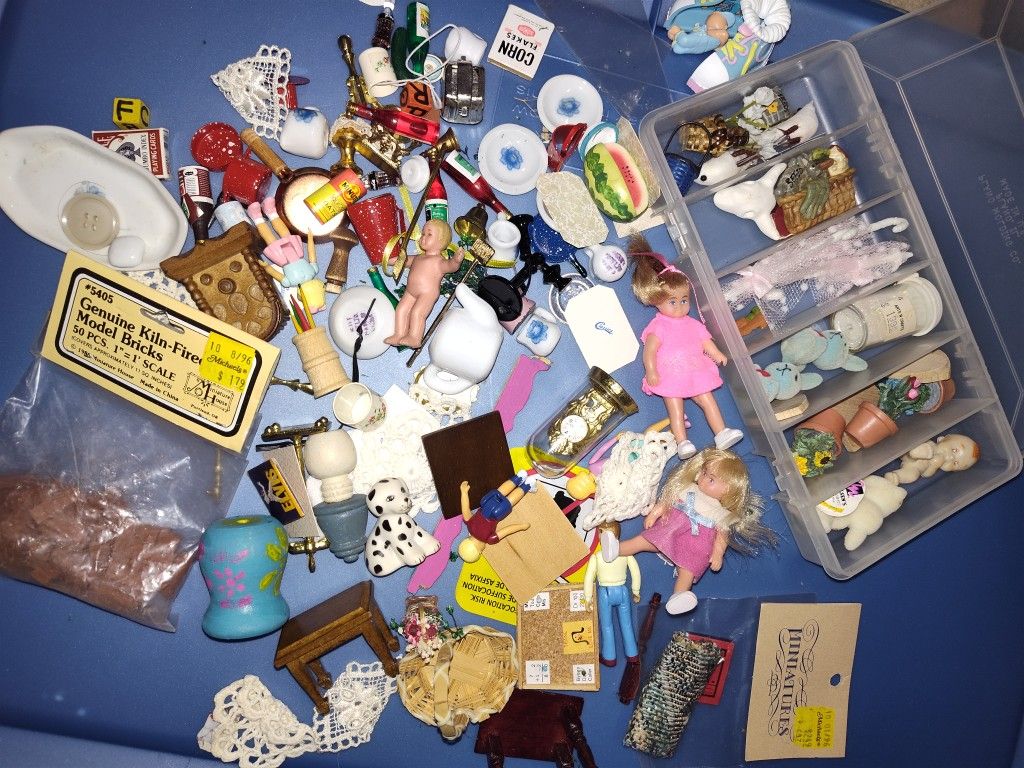 1990s Doll House Miniatures Lot