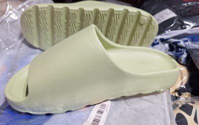 SLIDE SANDALS LIGHT GREEN NEW 