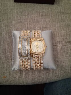 Men's bracket and watch