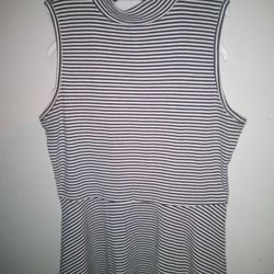 By & By : Women's  Turtle Neck Blouse / Size Large 