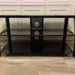 Glass shelf entertainment center  (SERIOUS BUYERS ONLY)