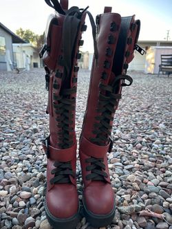 Boots Current Mood Obsidian Boots- Size- 5M  Pre- Owned 