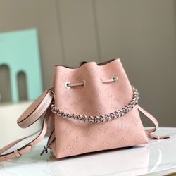 LV Bella Women's Pink Bucket Bag Crossbody with Adjustable Shoulder Strap in Cowhide Leather with Knit