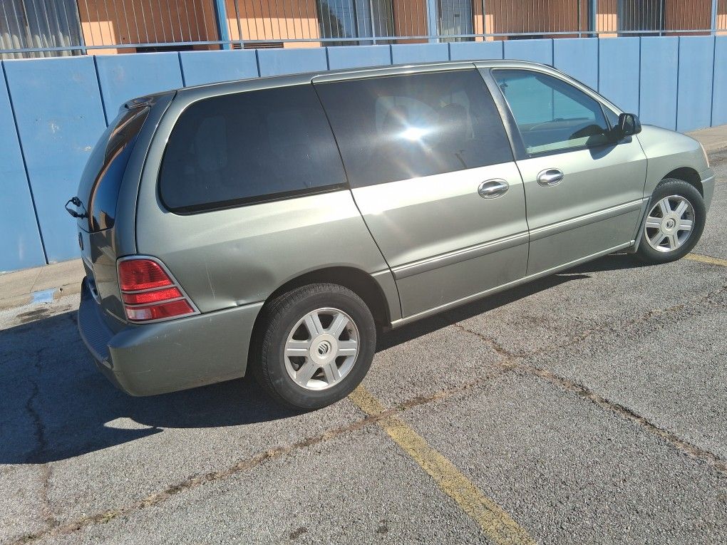 2004 Mercury Monterey