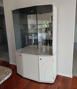 Hutch cabinet