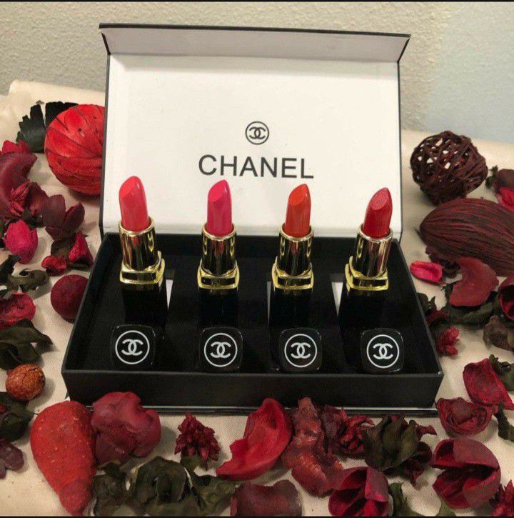 CHANEL 4 Pcs Lipstick PERFECT Sets For Gift for Sale in Lancaster, CA -  OfferUp