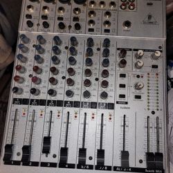 Mixer with Premium Mic Preamplifiers