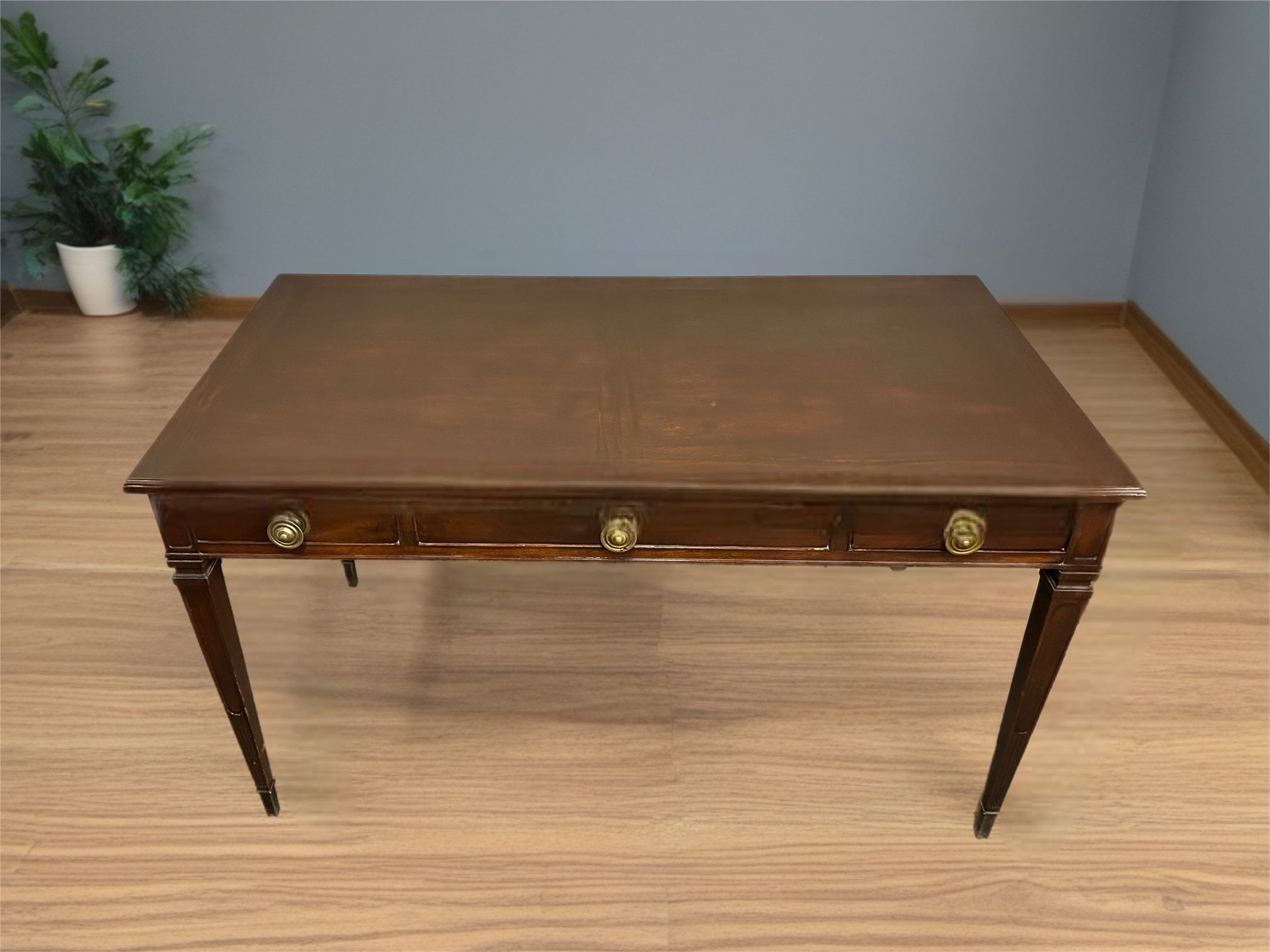Beautiful Wooden Desk With Multiple Drawers