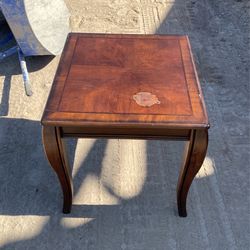 Side Table Needs To Be Refinished !! 