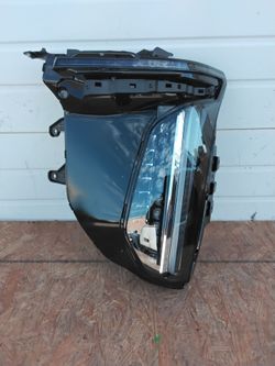 2025-2026 Cadillac Escalade Led Headlight
