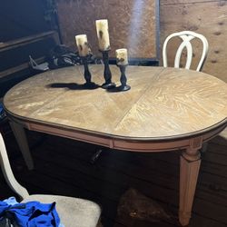 Dinning Table 