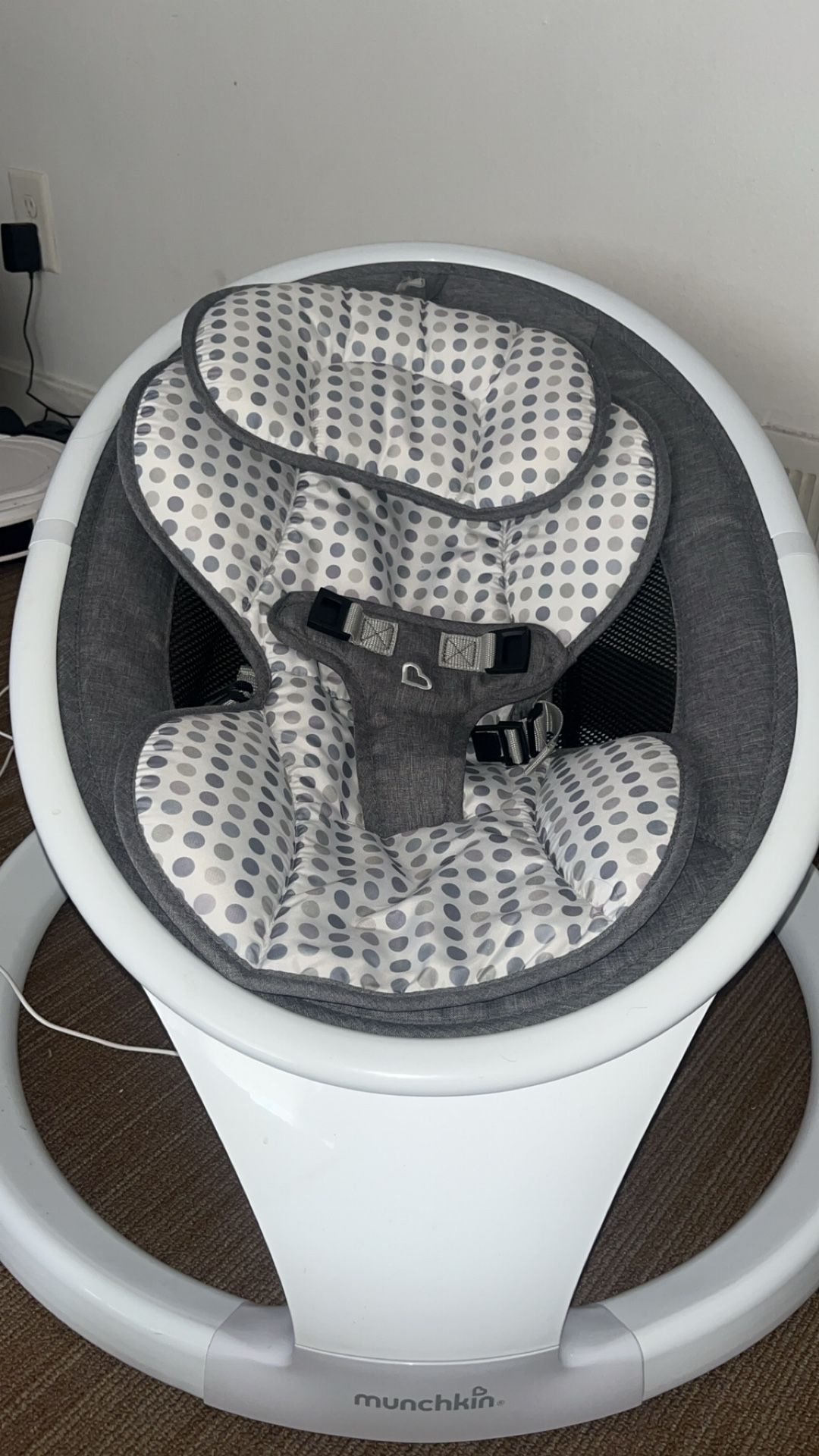 Munchkin Bluetooth Enabled Baby Swing