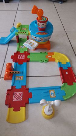 VTech Smart Wheels Go Go Airport Playset