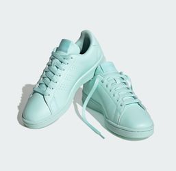 Women Adidas Advantage Shoes Size 7