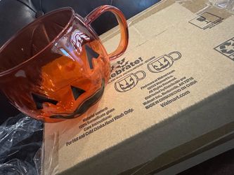 Mug jack-o’-lantern