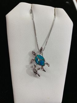 Tortoise silver necklace