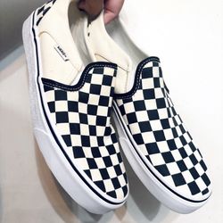 NEW Vans slip-ons Checkerboard Size 9