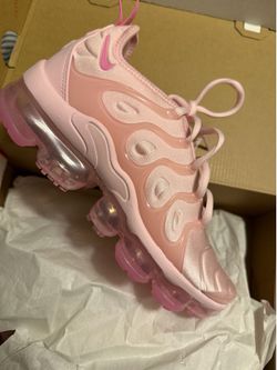 Pink Nike Vapor Max Women’s size 7