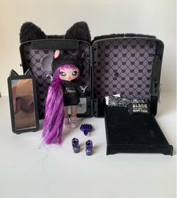 Na! Na! Na! Surprise Black Cat Bedroom Playset Doll w/ Mirror, Bed & Accessories