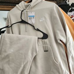 Nike Sweats Top And Bottom (Size Medium Men's) Brand New Never Worn 100% Authentic