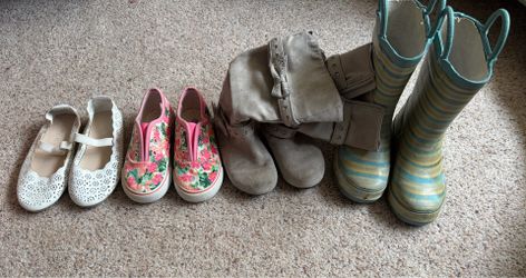 Girls shoes size 10