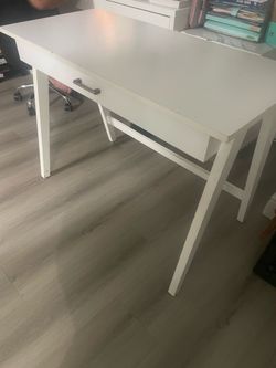 White Wood Desk with Drawer