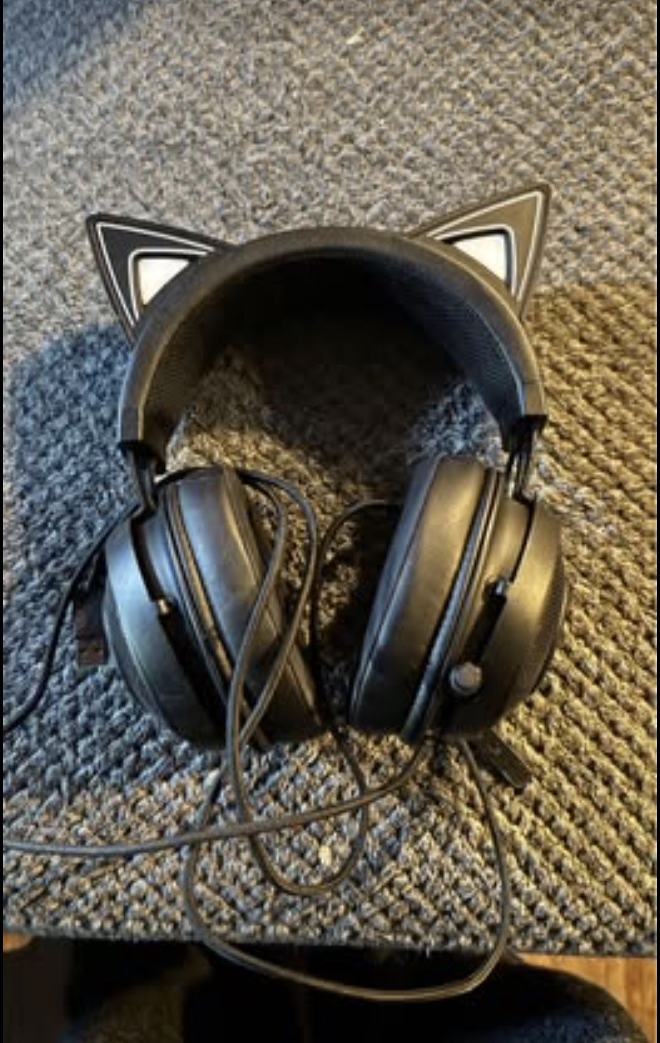 Razer Light up Cat Ear Head phones