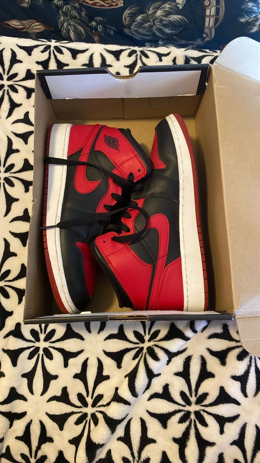 Air Jordan 1 MID (GS)