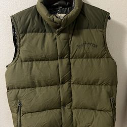burberry puffer vest men's Landon England size 52 In excellent condition 100% authentic 