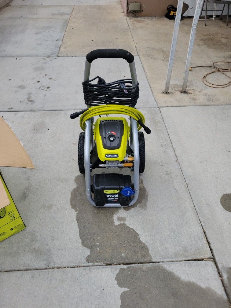 PRESSURE WASHER 3000 PSI