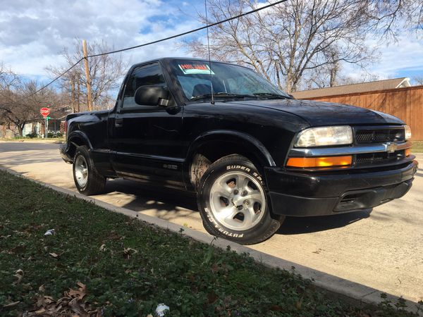 Chevy s10 2.2 v4 clean title manual for Sale in Fort Worth
