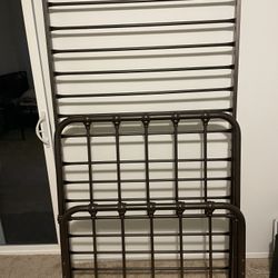 Twin Bed 