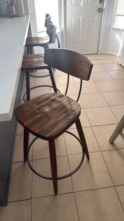 3 barstools