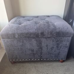 Store Ottoman (set of Two) 