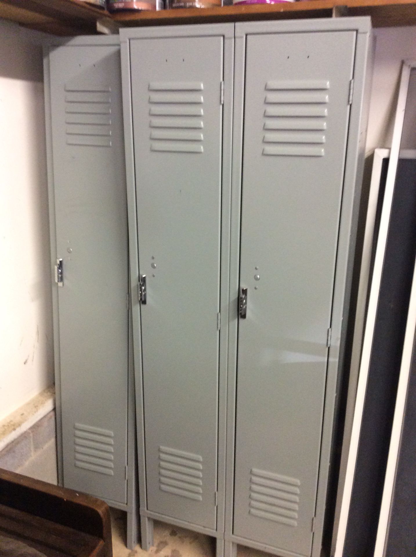 Genuine lockers
