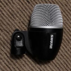 Shure PG52 Drum Mic