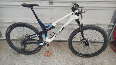 Specialized Epic Evo Clone