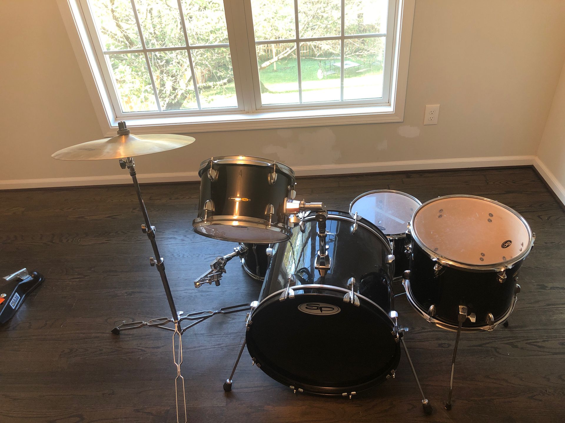 Sound Percussion and Pearl Full drum set for sale