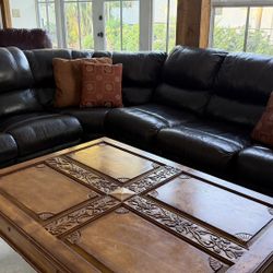 Comfortable Sofa – Great Deal (Minor Wear)